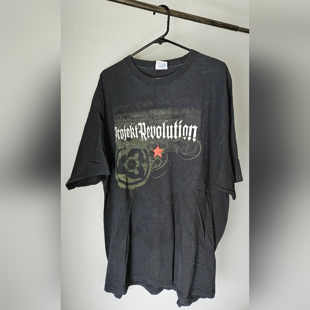 2004 Projekt Revolution Tour Black Graphic Short-Sleeve T-Shirt